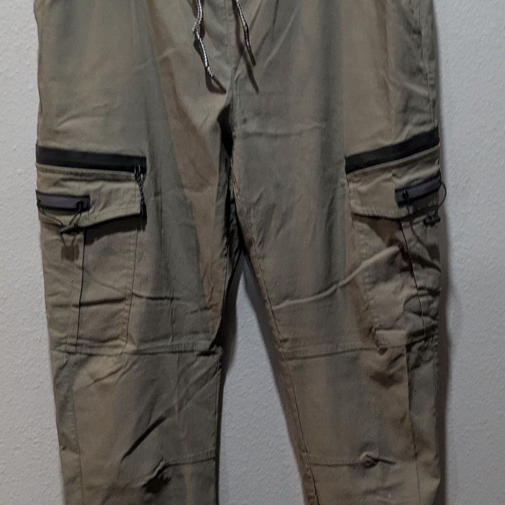 Tan Cargo Pants with Utility Pockets and Durable Fabric XL ..NEW..